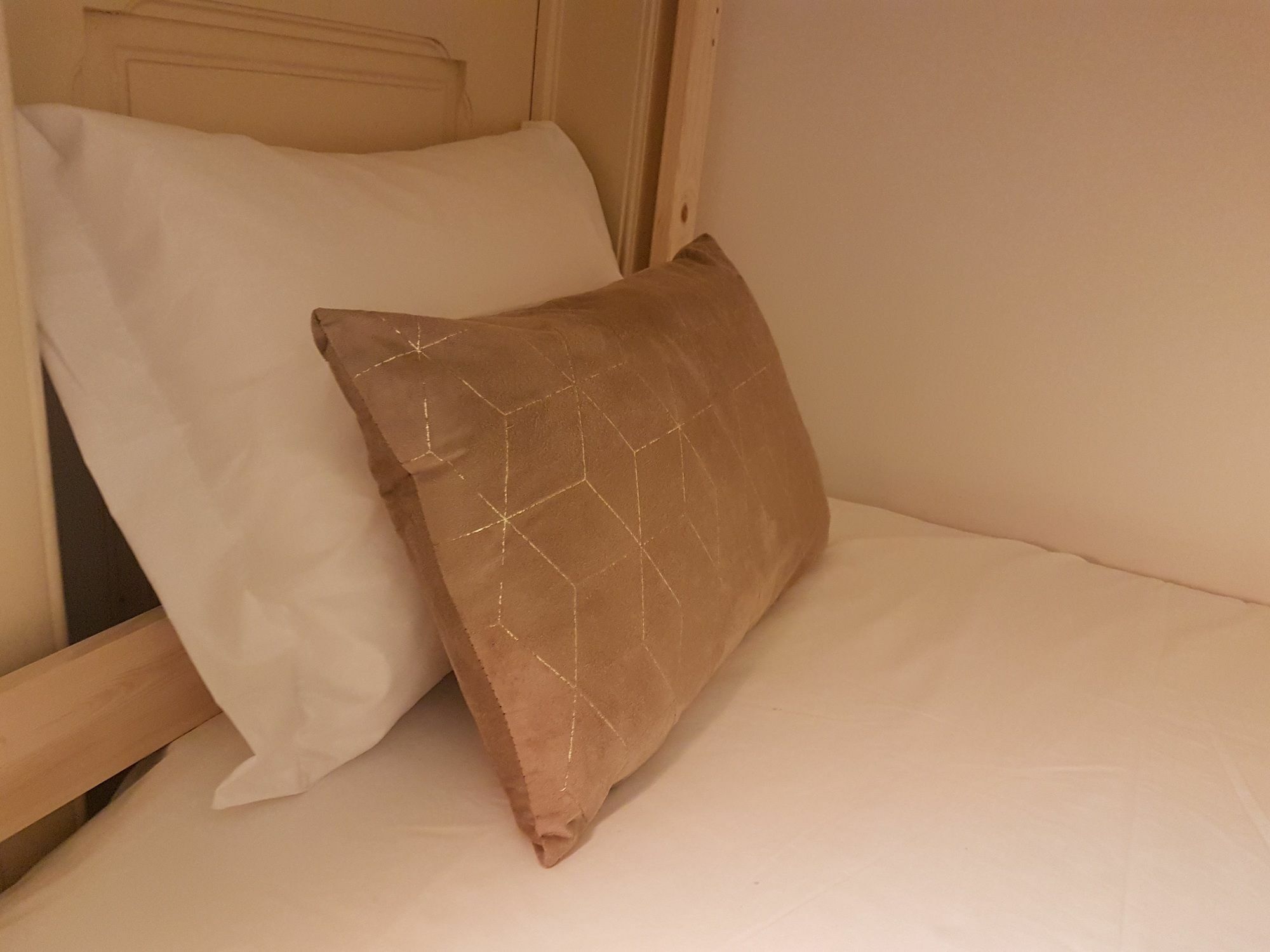 Dukostel Hotell Lisboa Exteriör bild